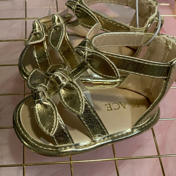 Infant Sandals Metallic Gold Sz 0-3 Months - Picture 2 of 4